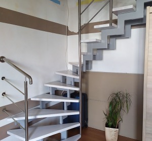 schody metalowo drewniane