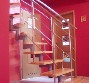 schody metalowo drewniane