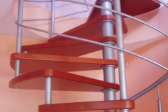 schody metalowo drewniane