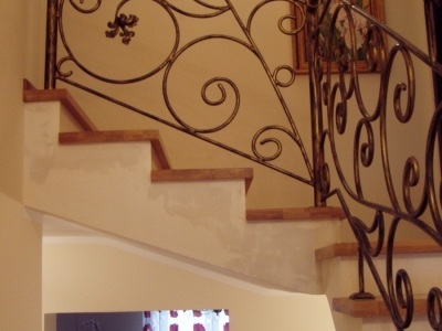 schody z metaloplastyką