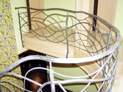 schody z metaloplastyką